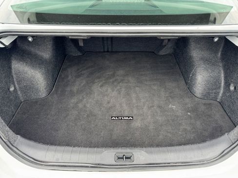 Used 2024 Nissan Altima 2.5 SR w/ SR Premium Package FWD image 17