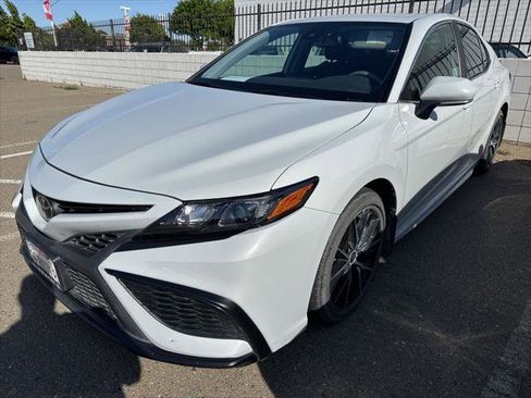 Certified 2023 Toyota Camry SE w/ Convenience Package FWD image 1