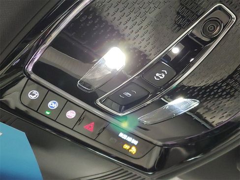 New 2026 Cadillac Vistiq Sport w/ LPO, Floor Liner Package image 18