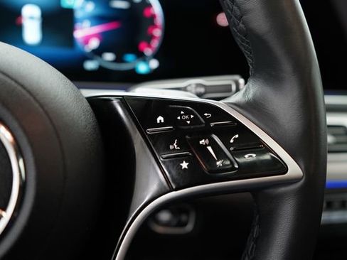 Used 2025 Mercedes-Benz GLS 450 4MATIC image 14