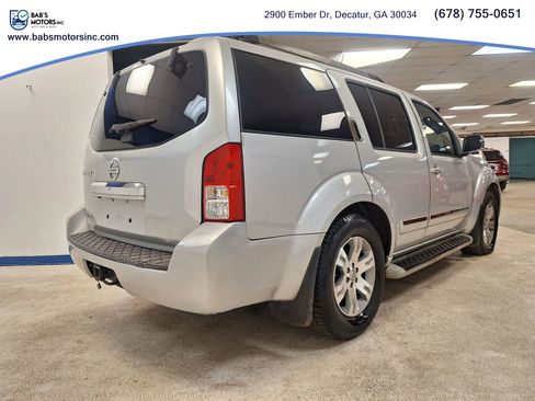 Used 2011 Nissan Pathfinder Silver image 2