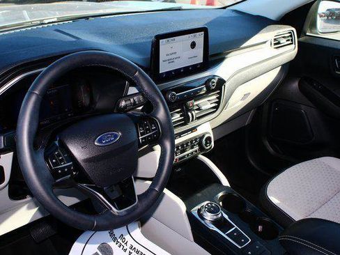 Used 2024 Ford Escape Active image 3