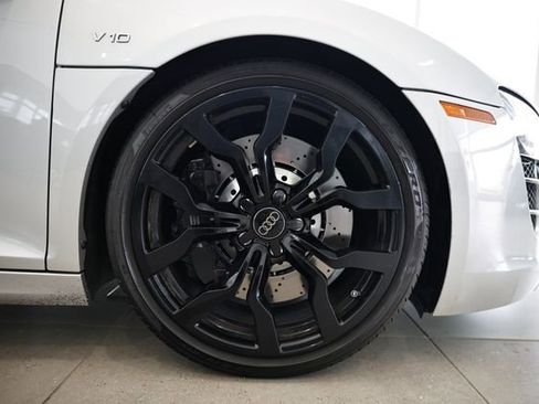 Used 2011 Audi R8 V10 image 6