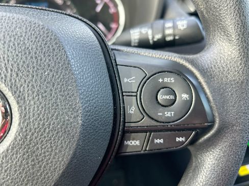 Certified 2025 Toyota RAV4 XLE w/ Convenience Package FWD image 17