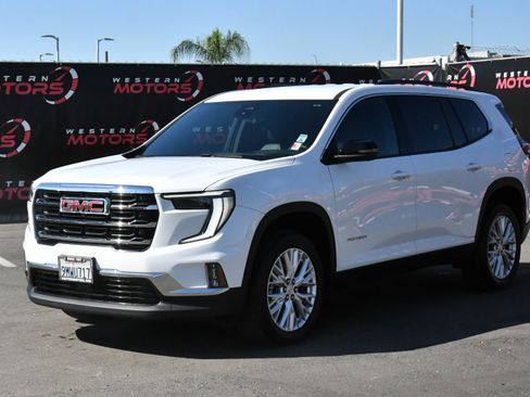 Used 2024 GMC Acadia Elevation image 3