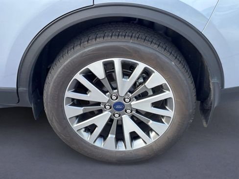 Used 2022 Ford Escape Titanium image 5