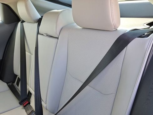 New 2026 Toyota Prius XLE image 19