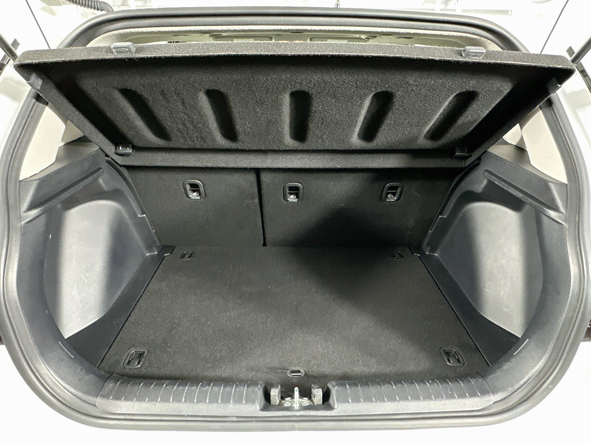 Used 2025 Hyundai Venue SEL FWD image 28