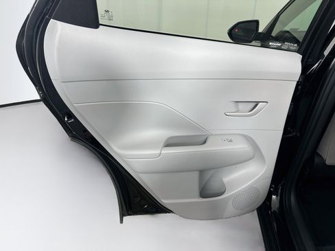 Used 2025 Hyundai Kona SEL FWD image 26