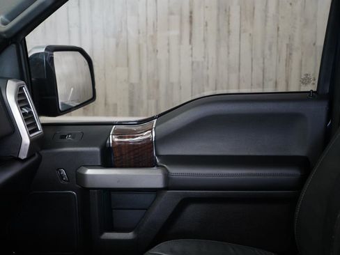 Used 2016 Ford F150 Platinum w/ Equipment Group 701A Luxury image 32