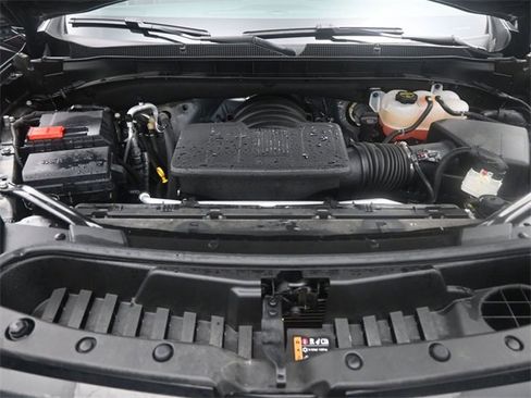 Used 2024 Chevrolet Tahoe Z71 w/ Luxury Package image 24