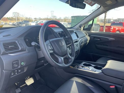 Used 2025 Honda Ridgeline RTL image 10