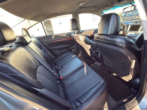 Used 2011 Subaru Legacy 3.6R Limited image 11
