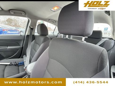 Certified 2016 Chevrolet Cruze LT image 37