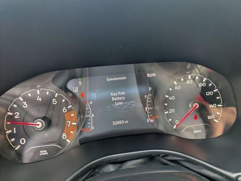 Used 2022 Jeep Compass Trailhawk w/ Trailhawk Convenience Group AWD/4WD image 17