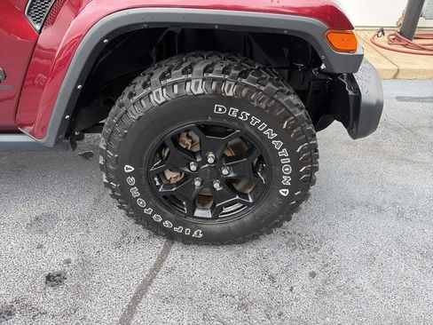 Used 2021 Jeep Gladiator Sport AWD/4WD image 21