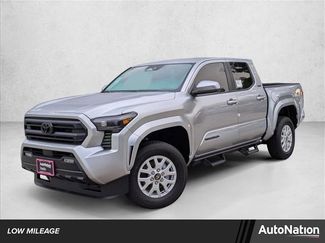 Used 2025 Toyota Tacoma SR5 video 1