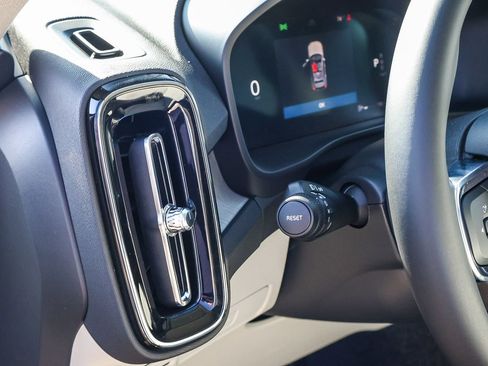 New 2026 Volvo XC40 B5 Plus w/ Protection Package Premier image 35