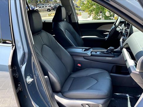 Used 2026 Toyota Grand Highlander AWD image 7