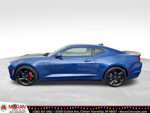 Certified 2020 Chevrolet Camaro LT image 2