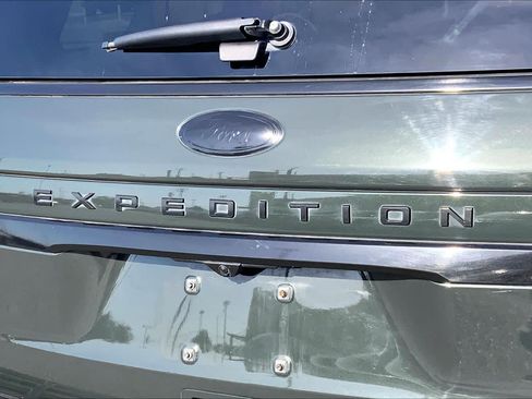 Used 2022 Ford Expedition Platinum AWD/4WD image 27
