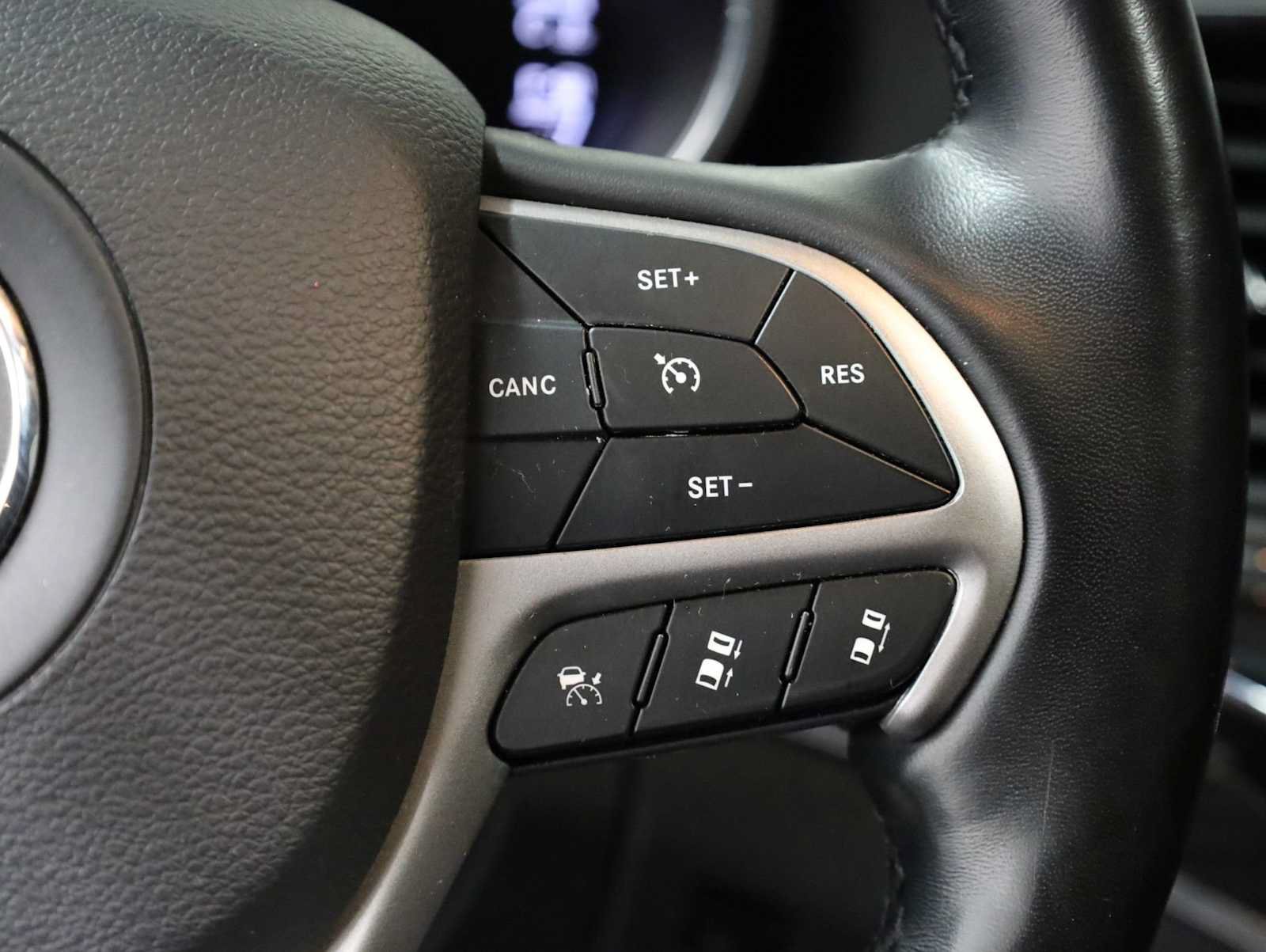 Used 2021 Jeep Grand Cherokee Limited w/ Quick Order Package 28K 80th AWD/4WD image 26