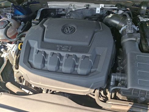 Used 2023 Volkswagen Tiguan SE w/ Panoramic Sunroof Package FWD image 27