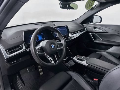 Used 2025 BMW X2 xDrive28i AWD/4WD image 3