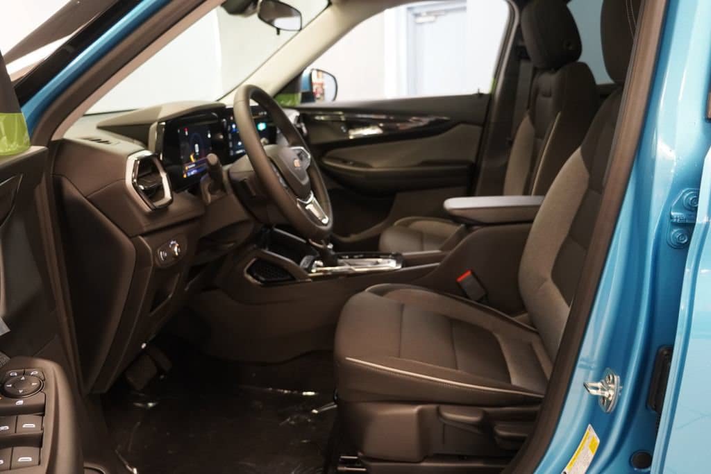 New 2026 Chevrolet TrailBlazer LT w/ LT Cold Weather Package AWD/4WD image 5