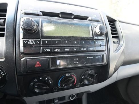 Used 2012 Toyota Tacoma 4x4 Access Cab image 12