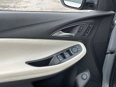 Used 2024 Buick Encore GX Avenir w/ Avenir Convenience Package image 19