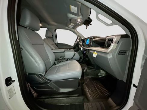 New 2026 Ford F450 XL w/ XL Chrome Package image 32