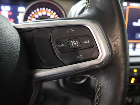 Used 2019 Jeep Wrangler Unlimited Sahara w/ Dual Top Group image 37