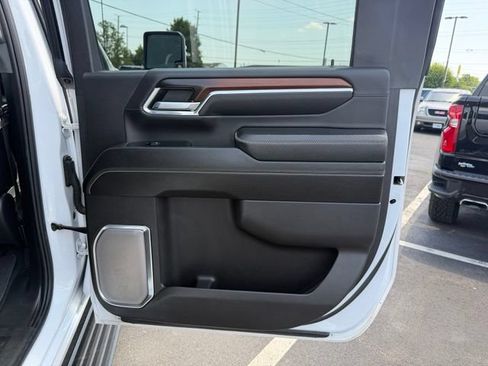 Certified 2024 GMC Sierra 3500 Denali w/ Denali Reserve Package AWD/4WD image 12