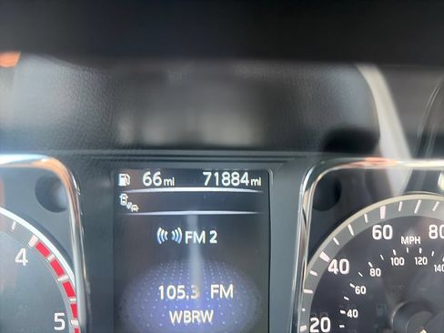 Used 2018 Nissan Titan SV w/ SV Convenience Package AWD/4WD image 17