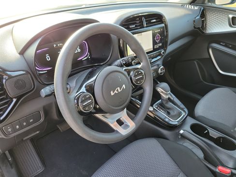 Certified 2025 Kia Soul S FWD image 19