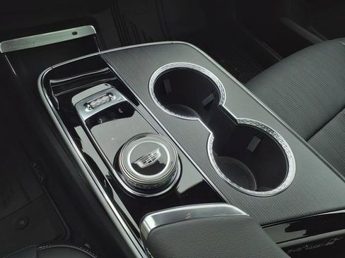 New 2025 Cadillac Lyriq Sport image 33