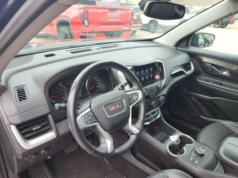 Used 2024 GMC Terrain SLT AWD/4WD image 14