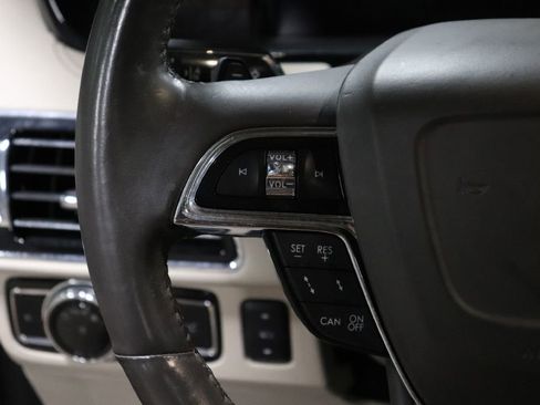 Used 2021 Lincoln Navigator Reserve w/ Luxury Package image 29