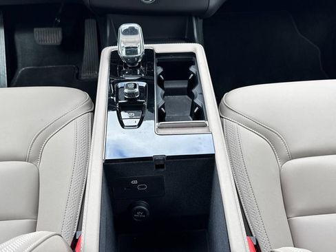 Certified 2026 Volvo XC90 B5 Plus w/ Protection Package AWD/4WD image 14
