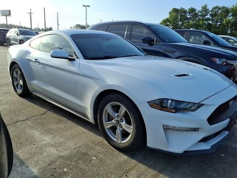 Used 2021 Ford Mustang Coupe RWD image 6