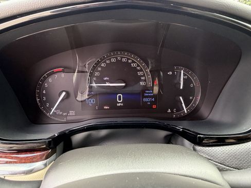 Used 2017 Cadillac XT5 Premium Luxury FWD image 29