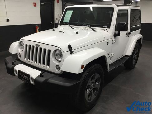 Used 2016 Jeep Wrangler Sahara AWD/4WD image 6