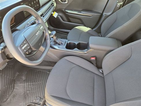 New 2026 Kia K4 LXS image 9