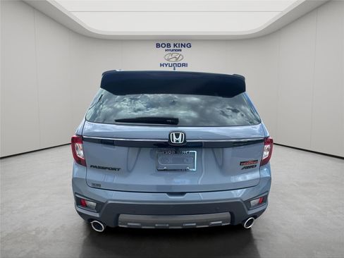 Used 2025 Honda Passport TrailSport image 4