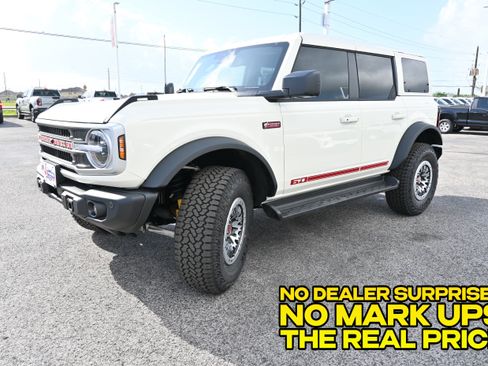 New 2026 Ford Bronco Outer Banks w/ Sasquatch Package AWD/4WD image 8