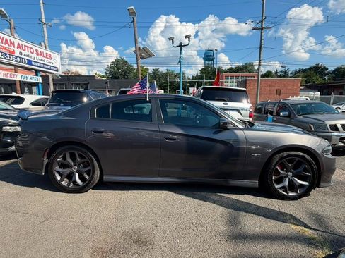Used 2019 Dodge Charger R/T RWD image 2