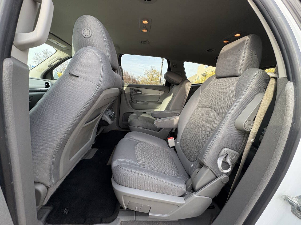 Used 2017 Chevrolet Traverse LT w/ Style and Technology Package FWD image 22