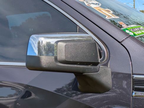 Used 2022 GMC Sierra 1500 SLE image 12