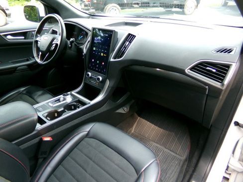 Used 2023 Ford Edge ST-Line AWD/4WD image 11